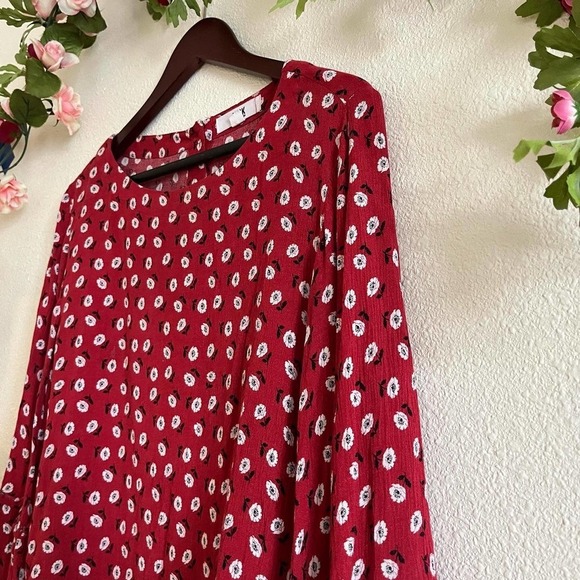 JACK Women's Medium Red Floral Top - Picture 1 of 8